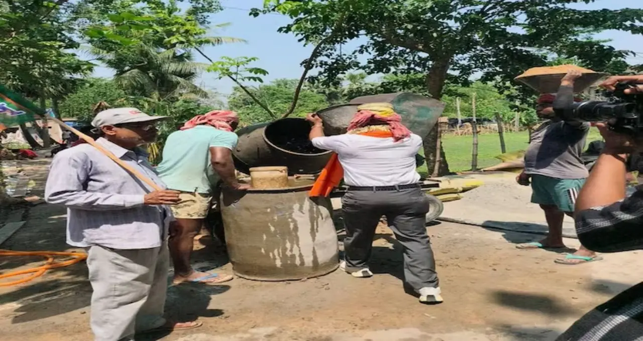 প্রচারে নেমে ঢালাই শ্রমিক! উদয়নারায়ণপুরে বিজেপি প্রার্থীর ‘গ্রাউন্ড কানেক্ট’ কৌশল