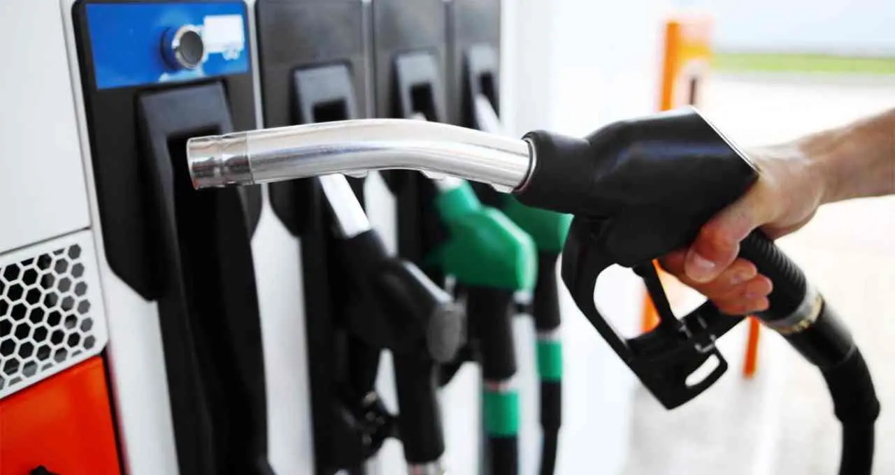 Petrol-Diesel Price Today: वैश्विक तनाव के बीच भारत में ईंधन की कीमतें स्थिर, जानें आज के ताजा रेट