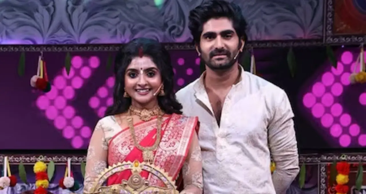 তারকাখচিত পয়লা বৈশাখ! ‘লাখ টাকার লক্ষ্মী লাভ’-এর সেটে একঝাঁক টেলি তারকার ধুমধাম শ্যুটিং
