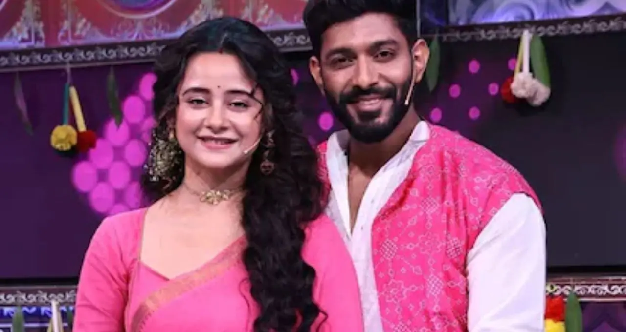 তারকাখচিত পয়লা বৈশাখ! ‘লাখ টাকার লক্ষ্মী লাভ’-এর সেটে একঝাঁক টেলি তারকার ধুমধাম শ্যুটিং
