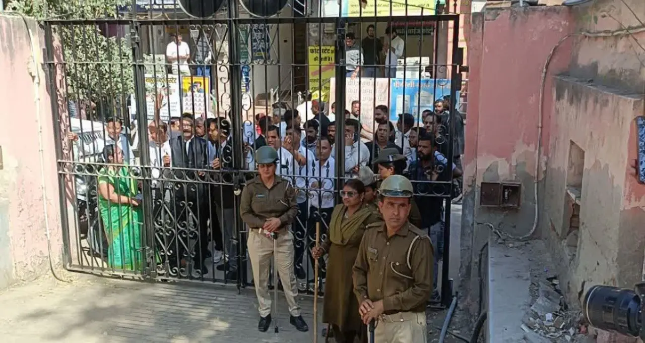 बीकानेर कोर्ट को फिर बम से उड़ाने की धमकी: ईमेल से मचा हड़कंप, पुलिस ने चलाया सर्च ऑपरेशन