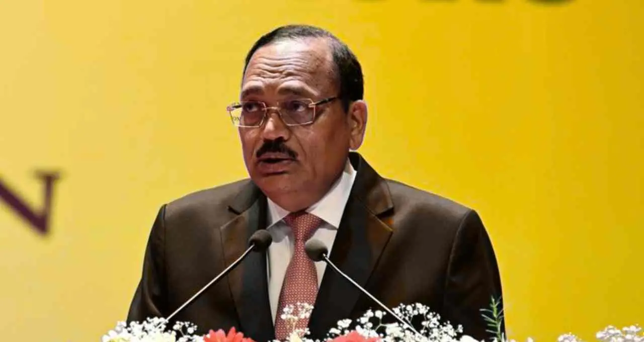 Cyber Crime: ‘अब ठग बंदूक नहीं, मोबाइल से वार कर रहे हैं’ - CJI सूर्य कांत ने जताई गंभीर चिंता
