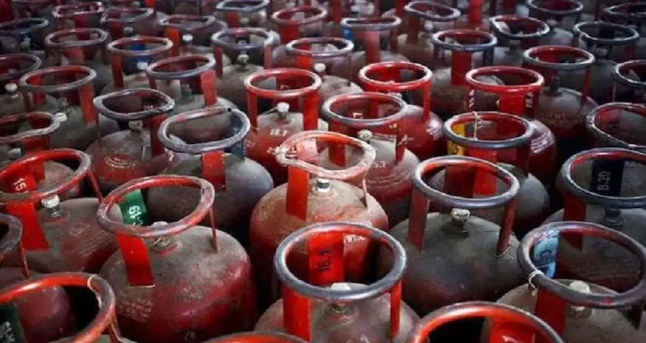 LPG Cylinder Rule: DAC নম্বর না থাকলে মিলবে না গ্যাস! বুকিং করলেও ডেলিভারি আটকে যেতে পারে—জানুন নতুন নিয়ম
