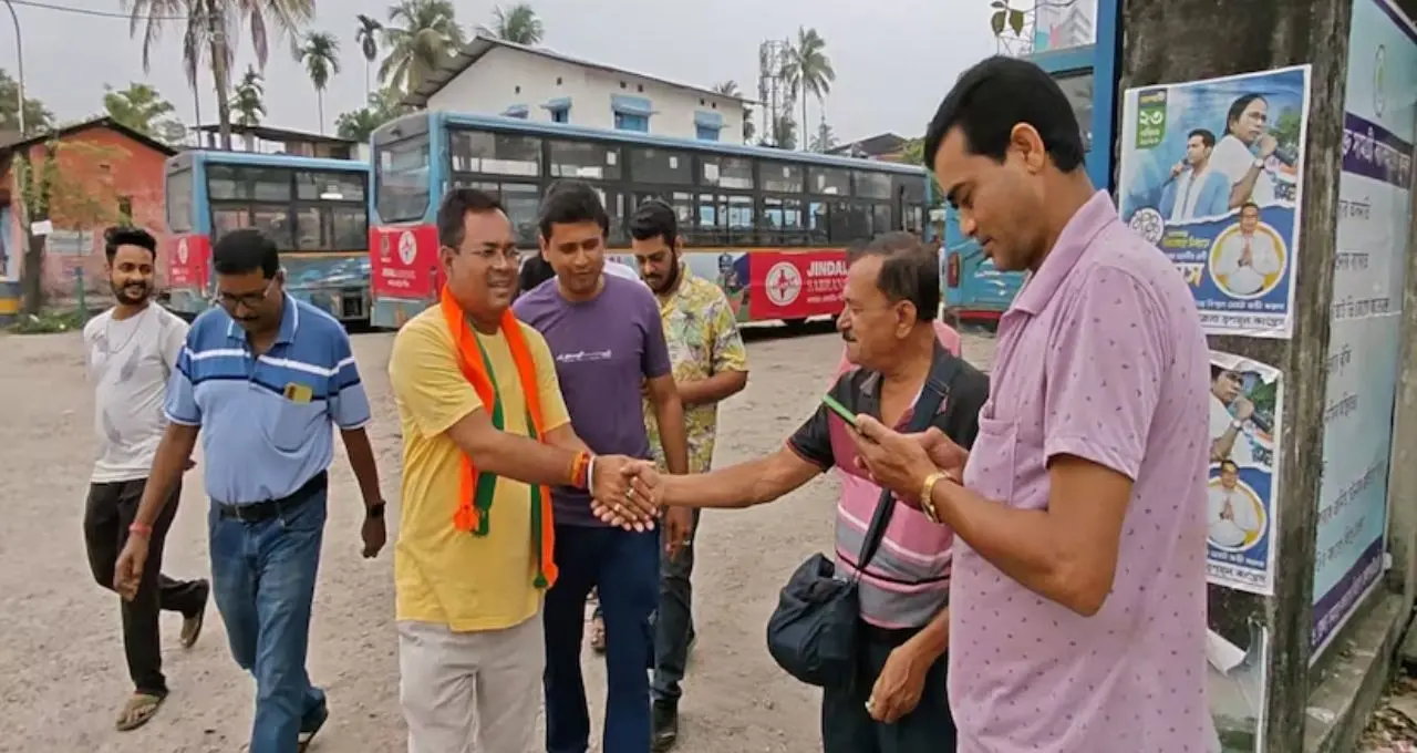 প্রচারের মেগা ফিনালে জলপাইগুড়িতে! শেষলগ্নে কে কাকে টেক্কা দিল, চূড়ান্ত লড়াইয়ে উত্তাপ তুঙ্গে

