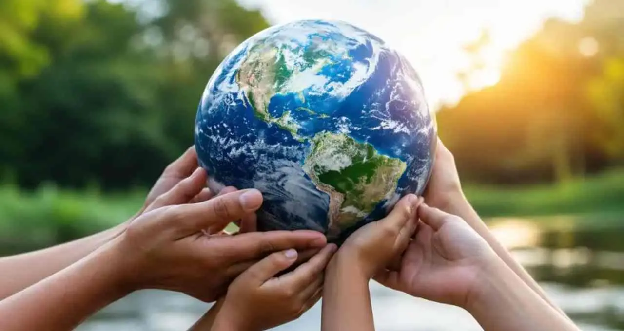 World Earth Day 2026: इतिहास, महत्व, थीम और प्रेरणादायक उद्धरण