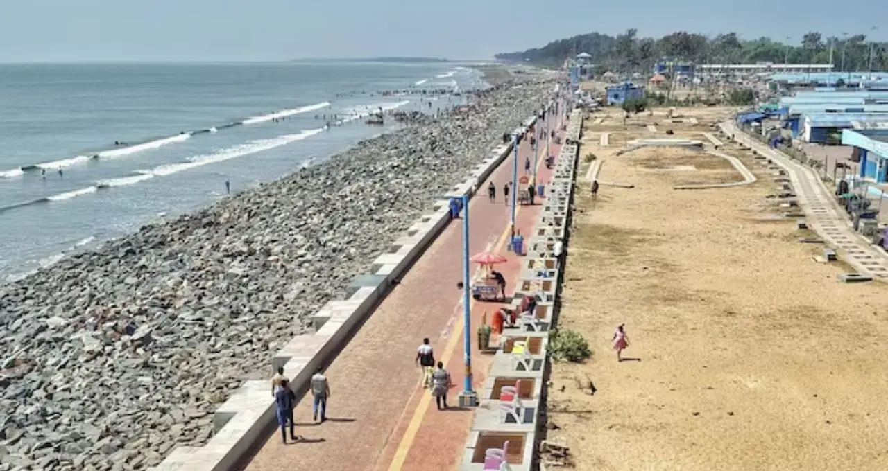 ভোটের আগে পর্যটক শূন্য দিঘা! রাতারাতি ফাঁকা সৈকত, হোটেলে নিষেধাজ্ঞায় বিপাকে ব্যবসায়ীরা
