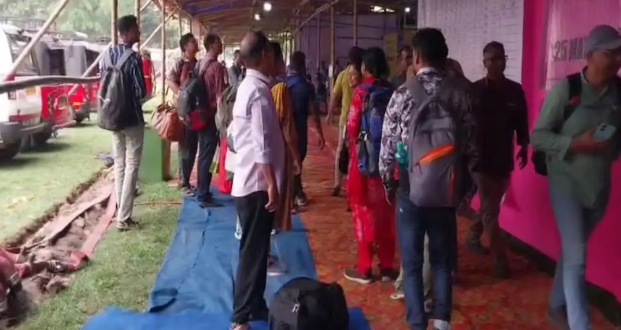 ভোটের আগে দার্জিলিং-শিলিগুড়িতে নিশ্ছিদ্র নিরাপত্তা! সীমান্ত জুড়ে হাই-অ্যালার্ট, মোতায়েন বিশাল বাহিনী
