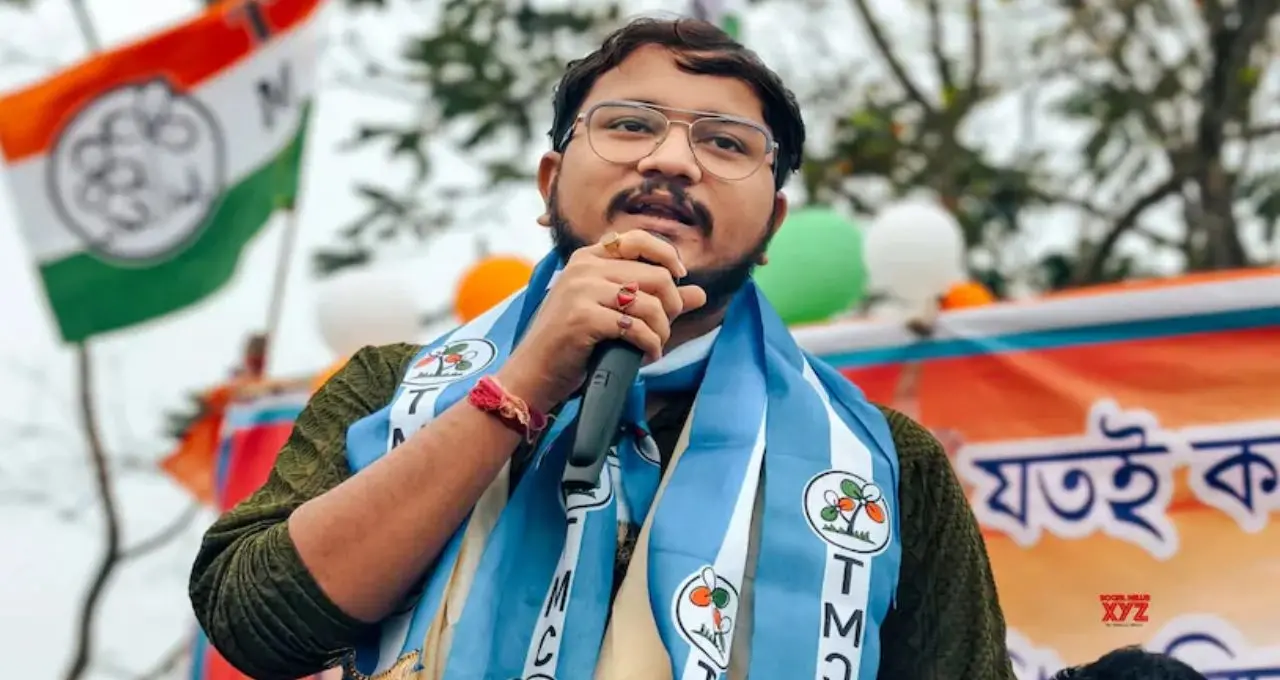 অসুস্থ Debangshu Bhattacharya-র খোঁজে বাড়িতে Asit Majumdar, ভোটের উত্তাপে চুঁচুড়ায় সৌজন্যের নজির
