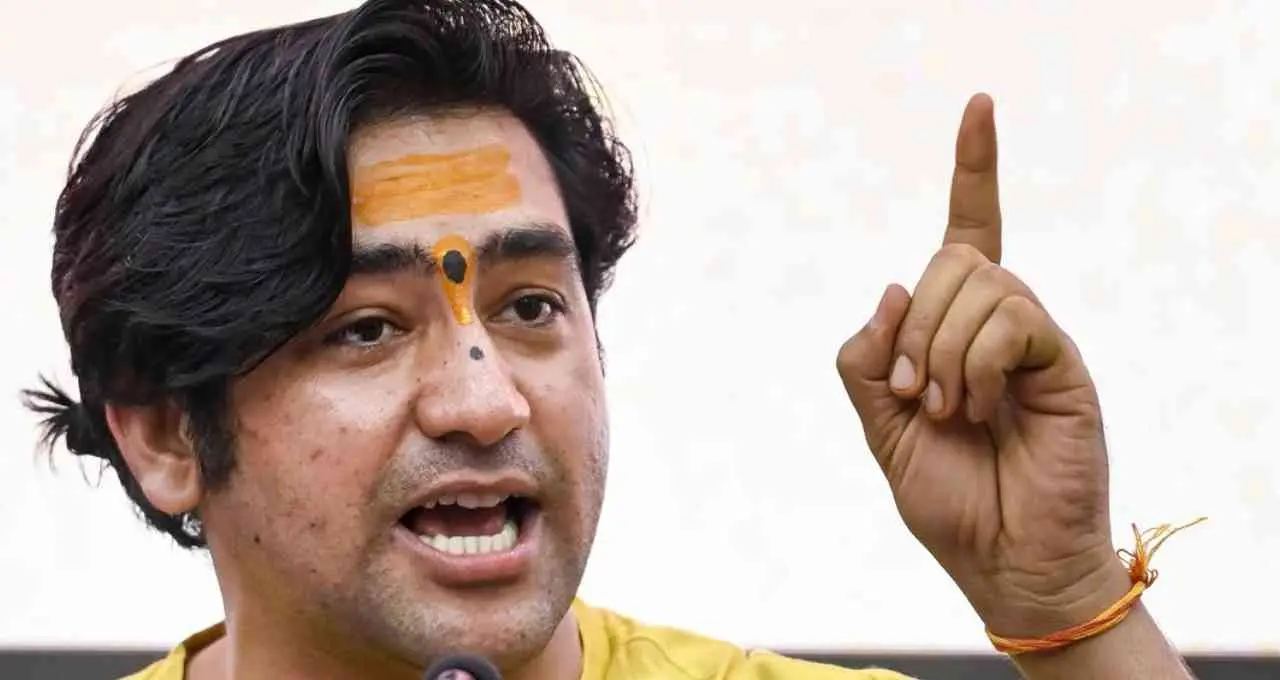 धीरेंद्र शास्त्री के बयान पर जीतन राम मांझी की प्रतिक्रिया, जनसंख्या और समाज को लेकर दिया संतुलित बयान