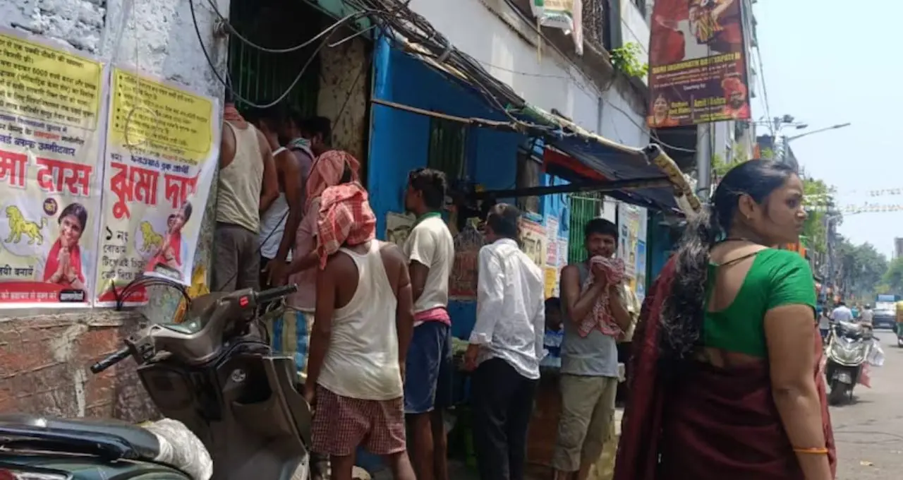 মে-জুনেও ফুলে ভরবে জবা! এই ৫ ট্রিক জানলেই পাতার আড়ালে হারিয়ে যাবে ফুলের রঙিন উৎসব