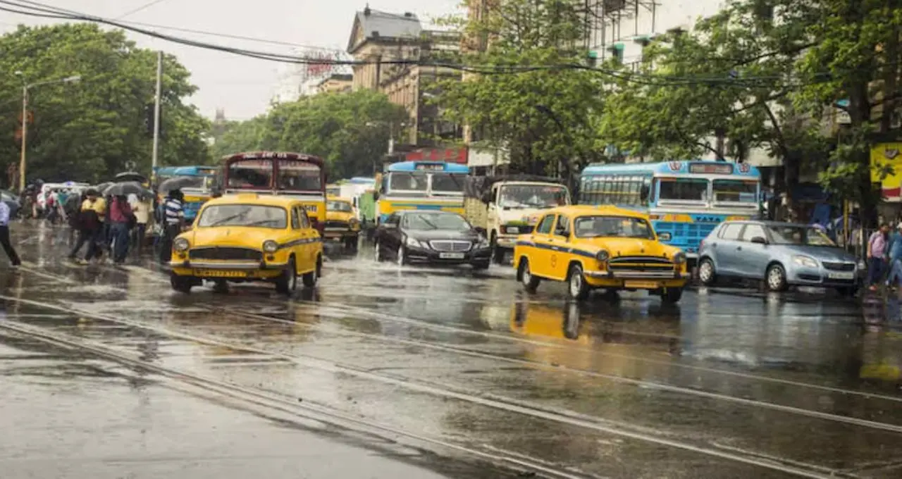 IMD Alert: ভোটের আগেই ঝড়ের তাণ্ডব! কালবৈশাখীতে ভিজবে রাজ্য, বজ্রপাত-দমকা হাওয়ায় কাঁপবে একাধিক জেলা