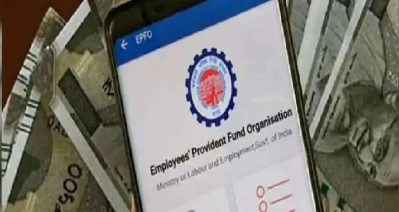 মে থেকেই বড় বদল! UPI-তেই তুলতে পারবেন PF-এর টাকা, নতুন নিয়মে স্বস্তি কোটি কর্মীর
