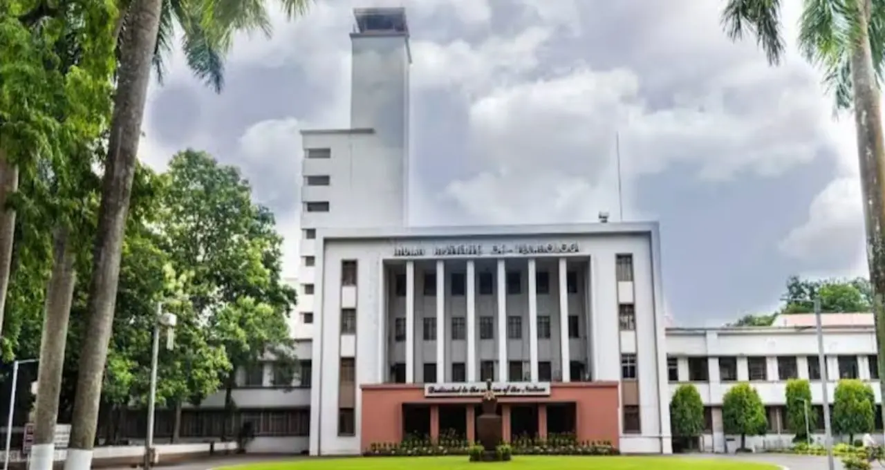 স্নাতক পাশেই আইআইটি খড়গপুরে চাকরি! মাসে ৩০ হাজার বেতন, দেরি না করে করুন আবেদন
