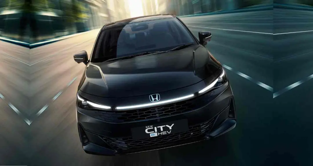 Honda City Facelift Launch: नई डिजाइन, बड़ी टचस्क्रीन और 27 KM माइलेज के साथ भारत में पेश हुई अपडेटेड सेडान