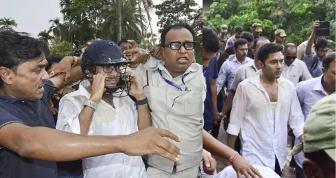 टीएमसी सांसद अभिषेक बनर्जी पर हमले का मामला: 5 गिरफ्तार; पश्चिम बंगाल में राजनीत…