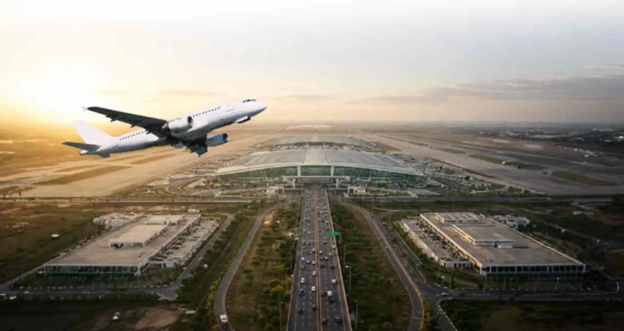 Noida International Airport: 15 जून 2026 से शुरू होंगी उड़ानें, IndiGo की होगी पहली फ्लाइट