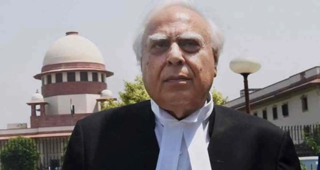 Supreme Court on TMC Plea: कपिल सिब्बल की दलीलें खारिज; चुनाव आयोग के फैसले पर कोर्ट का हस्तक्षेप से इनकार