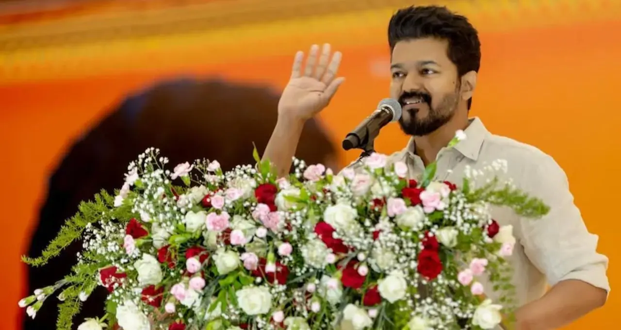 থালাপতি বিজয়ের বিরুদ্ধে FIR-এর দাবি! মুখ্যমন্ত্রী হওয়ার দোরগোড়ায় দাঁড়িয়েই বড় আইনি চাপে দক্ষিণী সুপারস্টার
