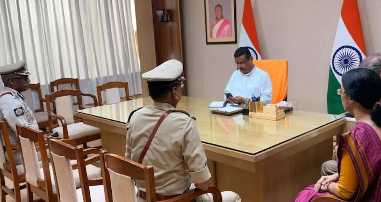 বাংলায় চালু আয়ুষ্মান ভারত! বছরে ৫ লক্ষ টাকার ফ্রি চিকিৎসা, কীভাবে পাবেন কার্ড? জানুন বিস্তারিত