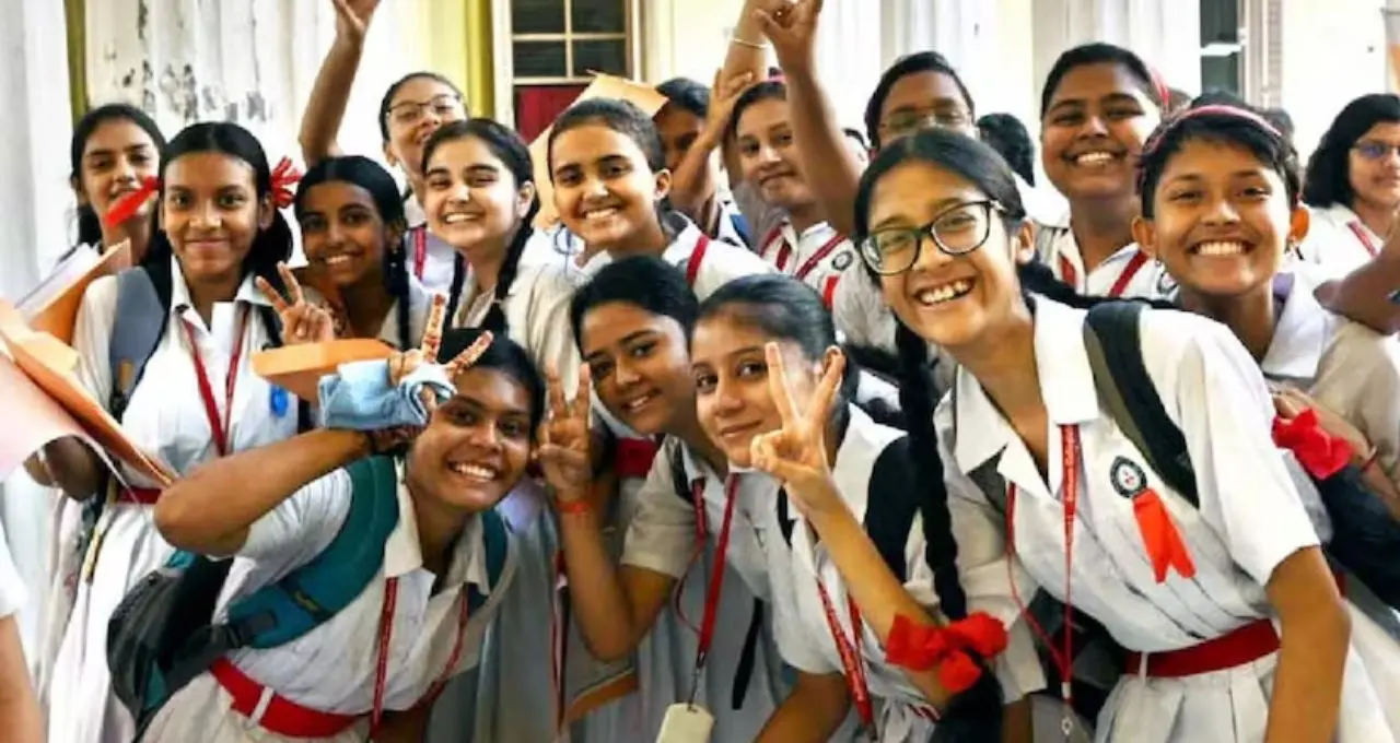 শুধু নম্বর নয়, ভবিষ্যতের চাকরিও নির্ভর করছে বিষয় নির্বাচনে! কোন স্ট্রিমে সবচেয়ে বেশি সুযোগ, জানালেন বিশেষজ্ঞরা
