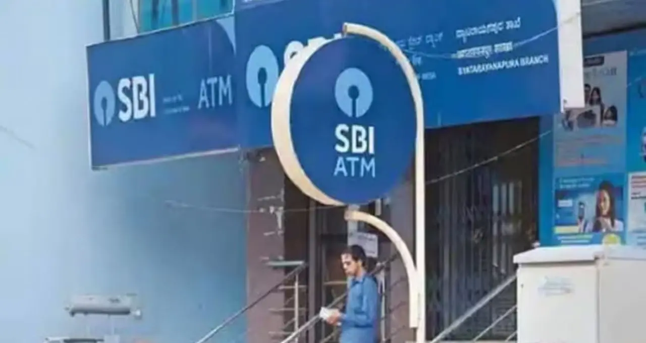 SBI-এর ২২২ দিনের FD-তে ২ লাখ রাখলে কত টাকা মিলবে? সাধারণ ও সিনিয়রদের আলাদা হিসেব জানুন
