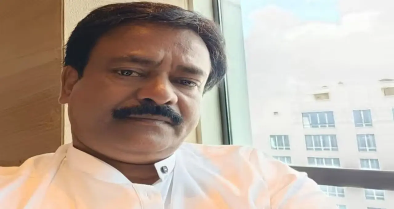 Ashok Kirtania: ‘মানুষের জন্য কাজ করুক’! খাদ্যমন্ত্রী ছেলে অশোককে আশীর্বাদ মায়ের, দায়িত্ব নিয়েই দুর্নীতির বিরুদ্ধে কড়া বার্তা
