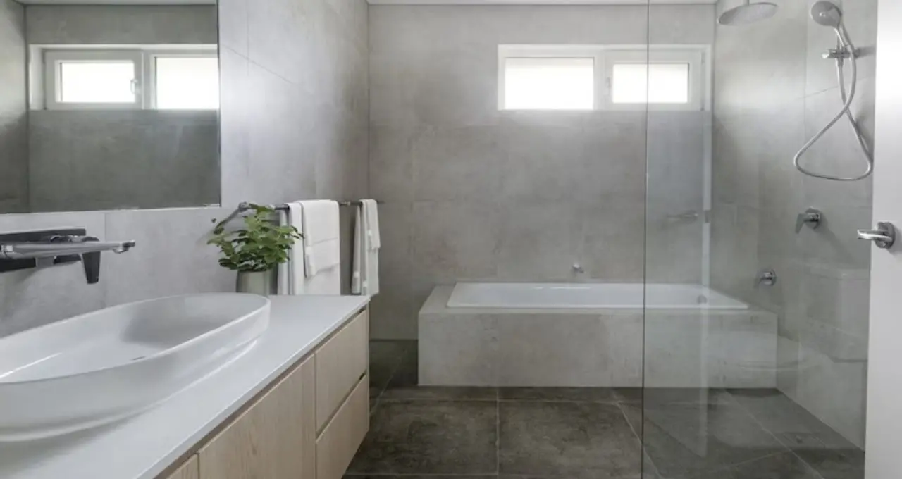 Bathroom Vastu Tips: বাথরুমে এই ৫ জিনিস রাখলেই ডেকে আনছেন অশান্তি! বাস্তুমতে এক ভুলেই বাড়তে পারে আর্থিক সঙ্কট
