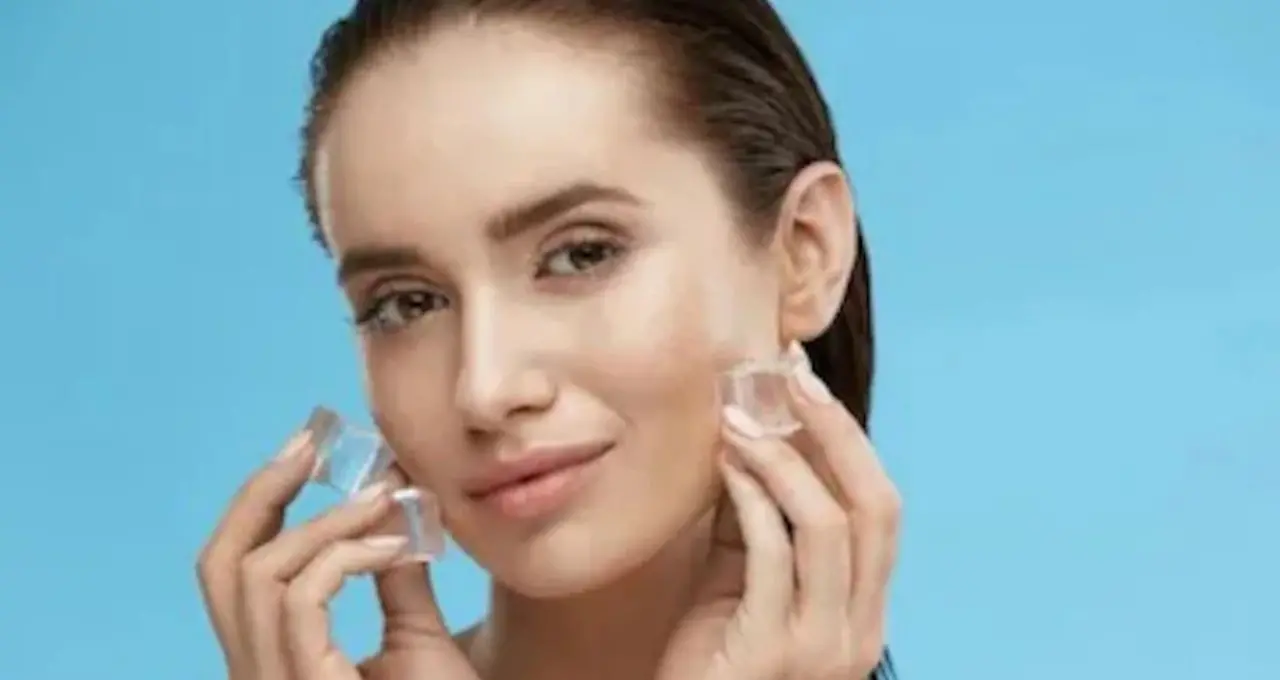 Ice Facial Side Effects: গরমে মুখে বরফ ঘষছেন? সাবধান! এই ধরনের ত্বকে বাড়তে পারে বড় ক্ষতি

