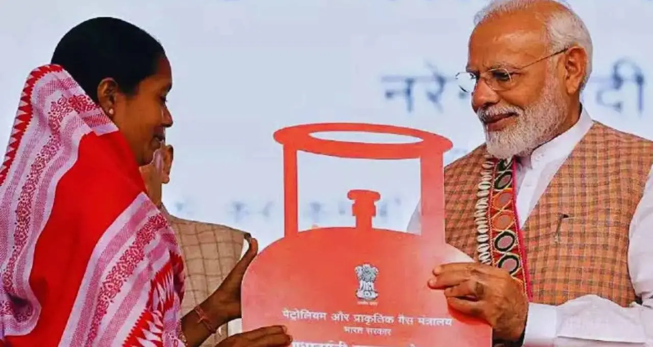 Ujjwala Yojana Bengal: বাংলার মহিলাদের জন্য বড় সুখবর! বিনামূল্যে গ্যাস সংযোগের সঙ্গে মিলবে ভর্তুকিও

