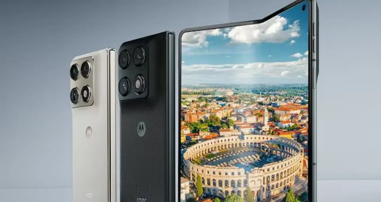 Motorola Razr Fold: ৮.১ ইঞ্চির বিশাল ফোল্ডেবল স্ক্রিন, ৬০০০mAh ব্যাটারি! ভারতে লঞ্চ Motorola-র প্রিমিয়াম ফোন
