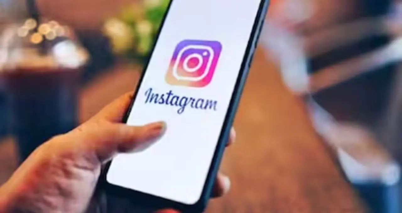 Instagram Viral Tips: মাত্র ৩ সেকেন্ডেই বাজিমাত! এই ট্রিক ব্যবহার করলেই রিলসে বাড়বে লাখ লাখ ভিউ
