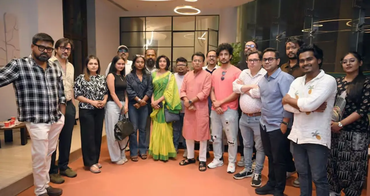‘ছবিওয়ালা’-র স্ক্রিনিংয়ে আবেগে ভাসল টলিউড, রাহুলের দাদার কণ্ঠে আশার সুর — ‘সত্য একদিন সামনে আসবেই’

