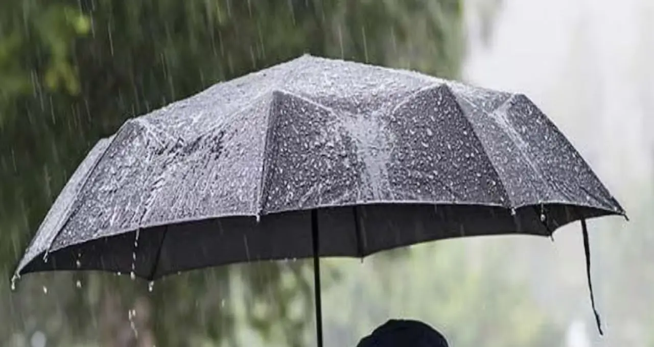 IMD Weather Update: উত্তরবঙ্গে ভারী বৃষ্টির সতর্কতা, দক্ষিণবঙ্গেও বজ্রবিদ্যুৎ-সহ ঝড়ের পূর্বাভাস! বাড়বে অস্বস্তিকর গরম
