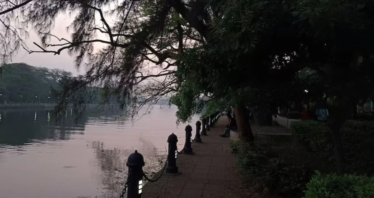 IMD Weather Update: উত্তরবঙ্গে ভারী বৃষ্টির সতর্কতা, দক্ষিণবঙ্গেও বজ্রবিদ্যুৎ-সহ ঝড়ের পূর্বাভাস! বাড়বে অস্বস্তিকর গরম
