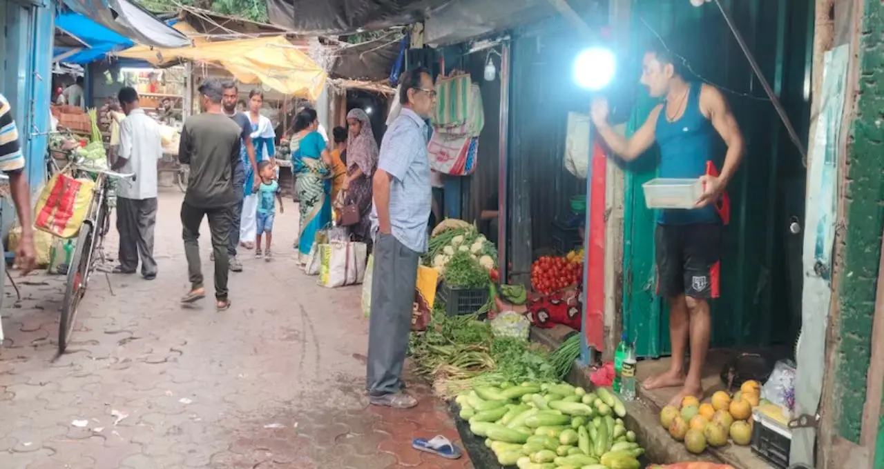 Jalpaiguri Market Price Today: সেঞ্চুরি পার লঙ্কা-আদা! মাছ-মাংসেও আগুন, কেন হু হু করে বাড়ছে জলপাইগুড়ির বাজারদর?

