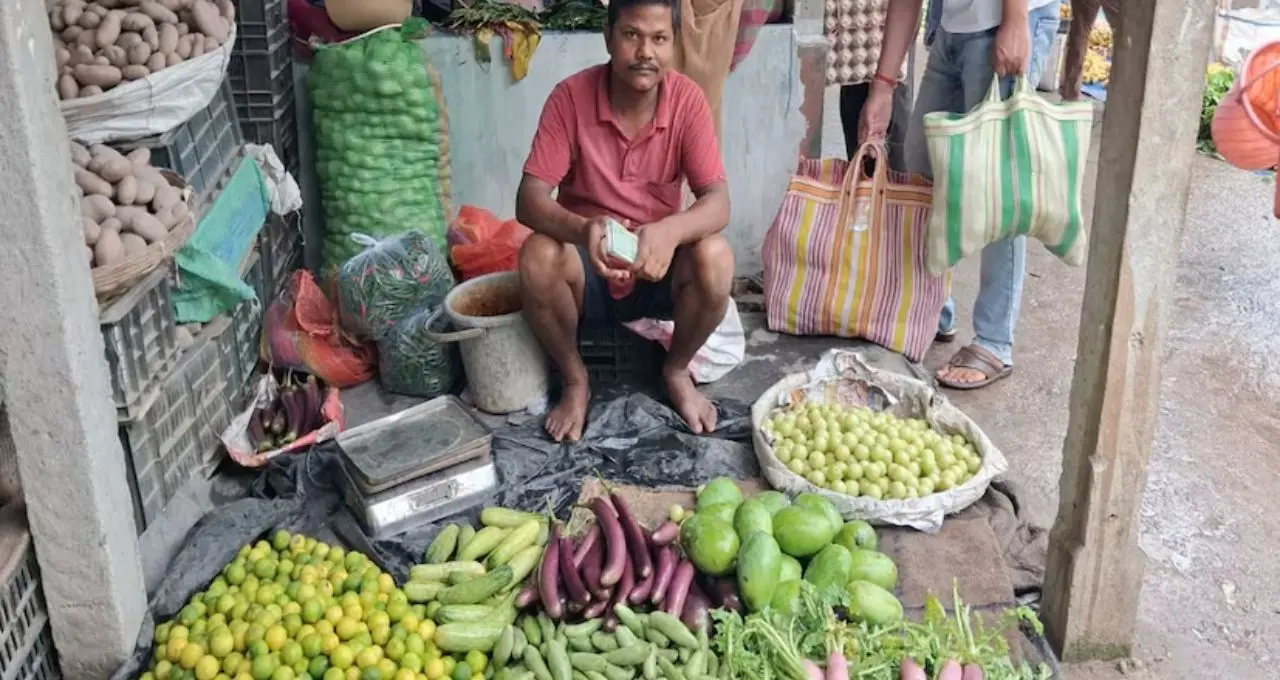 Jalpaiguri Market Price Today: সেঞ্চুরি পার লঙ্কা-আদা! মাছ-মাংসেও আগুন, কেন হু হু করে বাড়ছে জলপাইগুড়ির বাজারদর?
