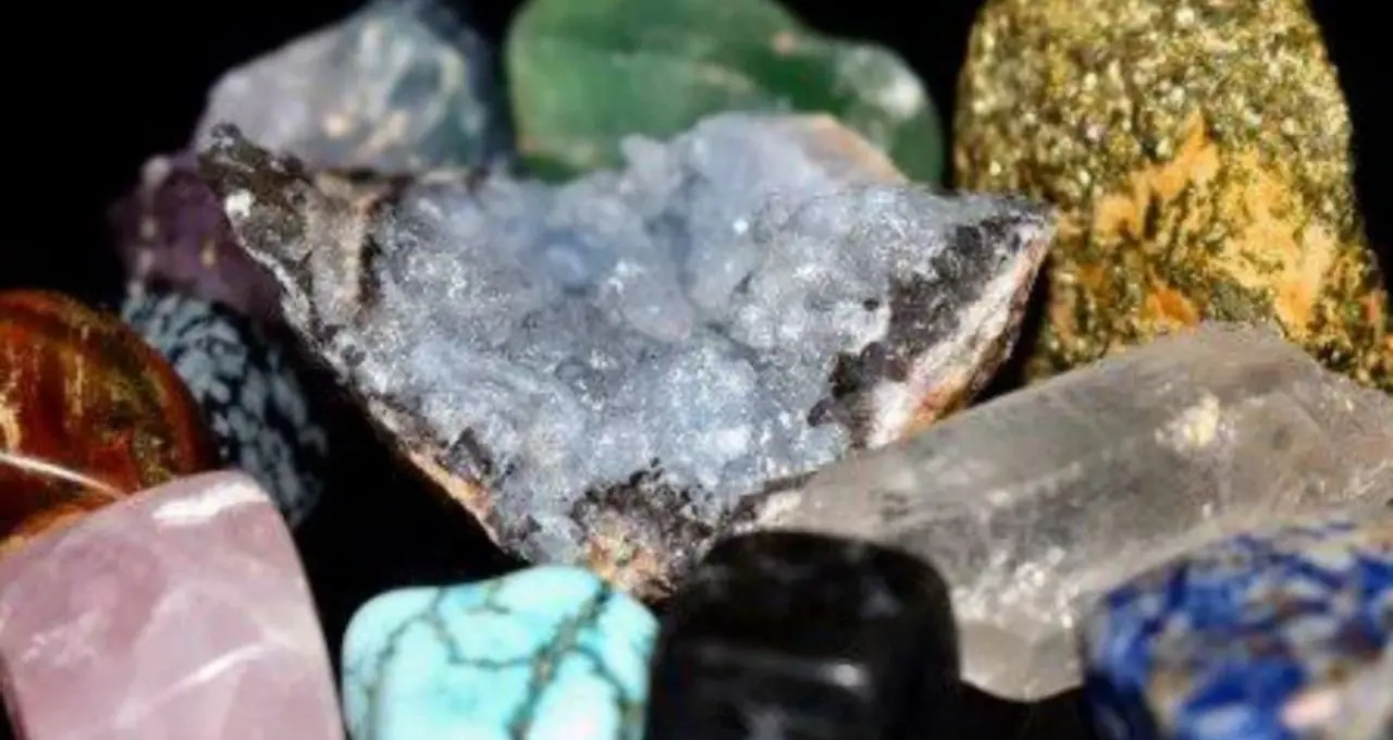 Gemology Career: উচ্চ মাধ্যমিকের পর জেমোলজি নিয়ে পড়াশোনা! রত্ন চিনেই গড়তে পারেন উজ্জ্বল কেরিয়ার
