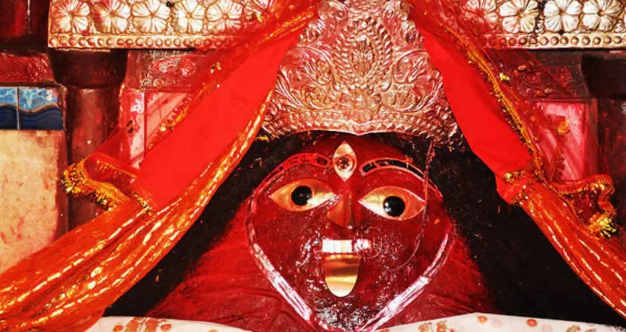 লালমাটির বীরভূমে ইতিহাস-ঐতিহ্যের অপূর্ব মেলবন্ধন! বছরভর ভক্তসমাগমে মুখর নলাটেশ্বরী সতীপীঠ
