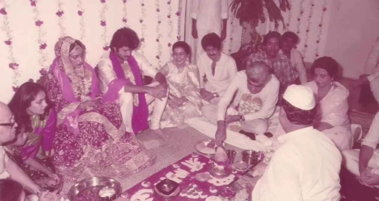 ৩০ মিনিটের বিয়ে, ৫৩ বছরের সম্পর্ক! স্ত্রী সুনীতার প্রেমেই আজও মুগ্ধ অনিল কাপুর
