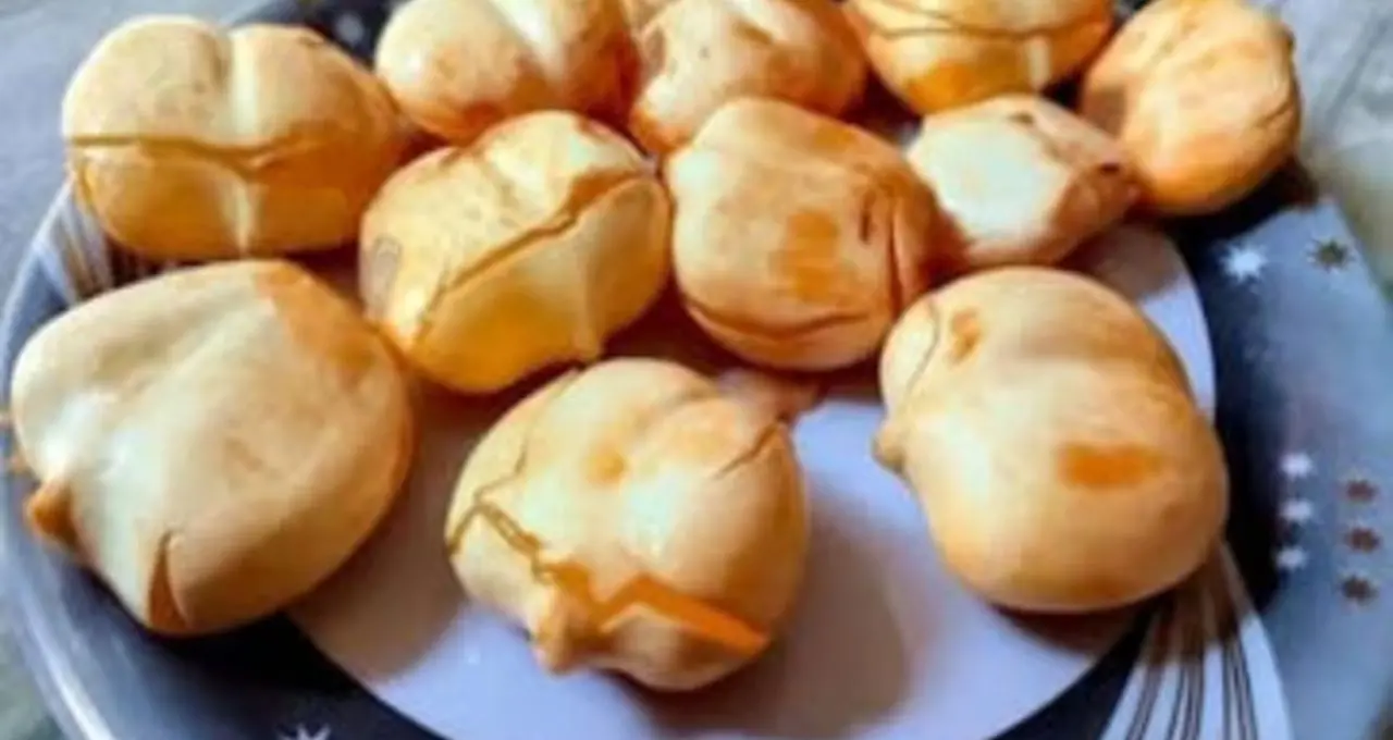 গরমে এক গ্লাসেই মিলবে ঠান্ডার আরাম! তাল শাঁসের শরবতে দূর হবে ক্লান্তি ও ডিহাইড্রেশন
