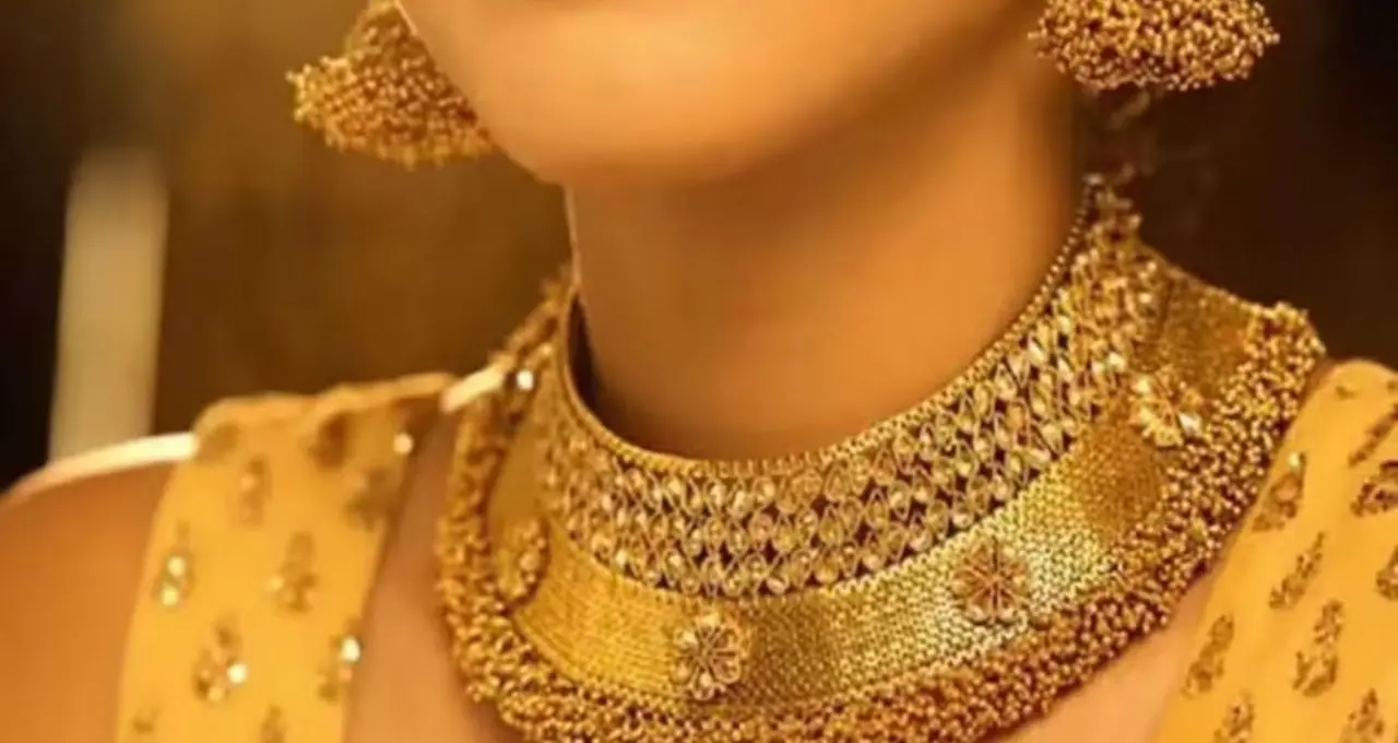 সকাল সকাল বড় পতন সোনার দামে! এখনই কি কেনার সেরা সুযোগ? কী বলছেন বিশেষজ্ঞরা
