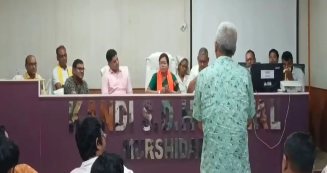 রেফার কমাতে কড়া বার্তা বিধায়কের! কান্দি মহকুমা হাসপাতালে দালালরাজের বিরুদ্ধে ‘জিরো টলারেন্স’
