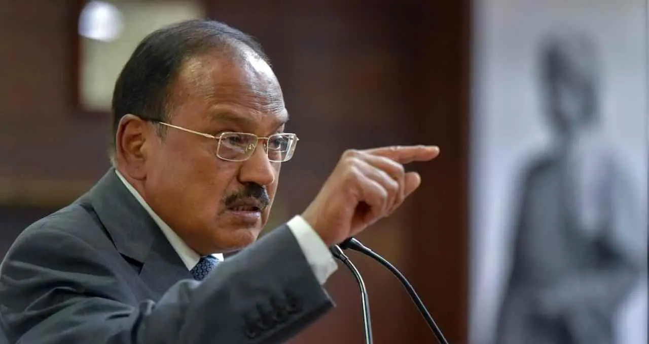 West Asia Crisis: अजीत डोभाल की चेतावनी, वैश्विक व्यापार और ऊर्जा सुरक्षा पर मंडराया खतरा
