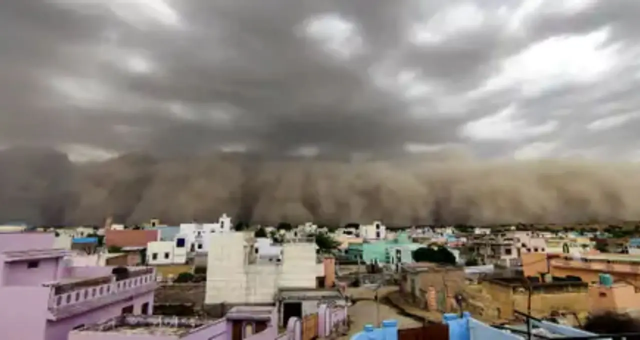 भारत में मौसम का बड़ा बदलाव: रेतीले तूफान, आंधी-बारिश और तापमान में गिरावट; कई राज्यों में हीटवेव से राहत