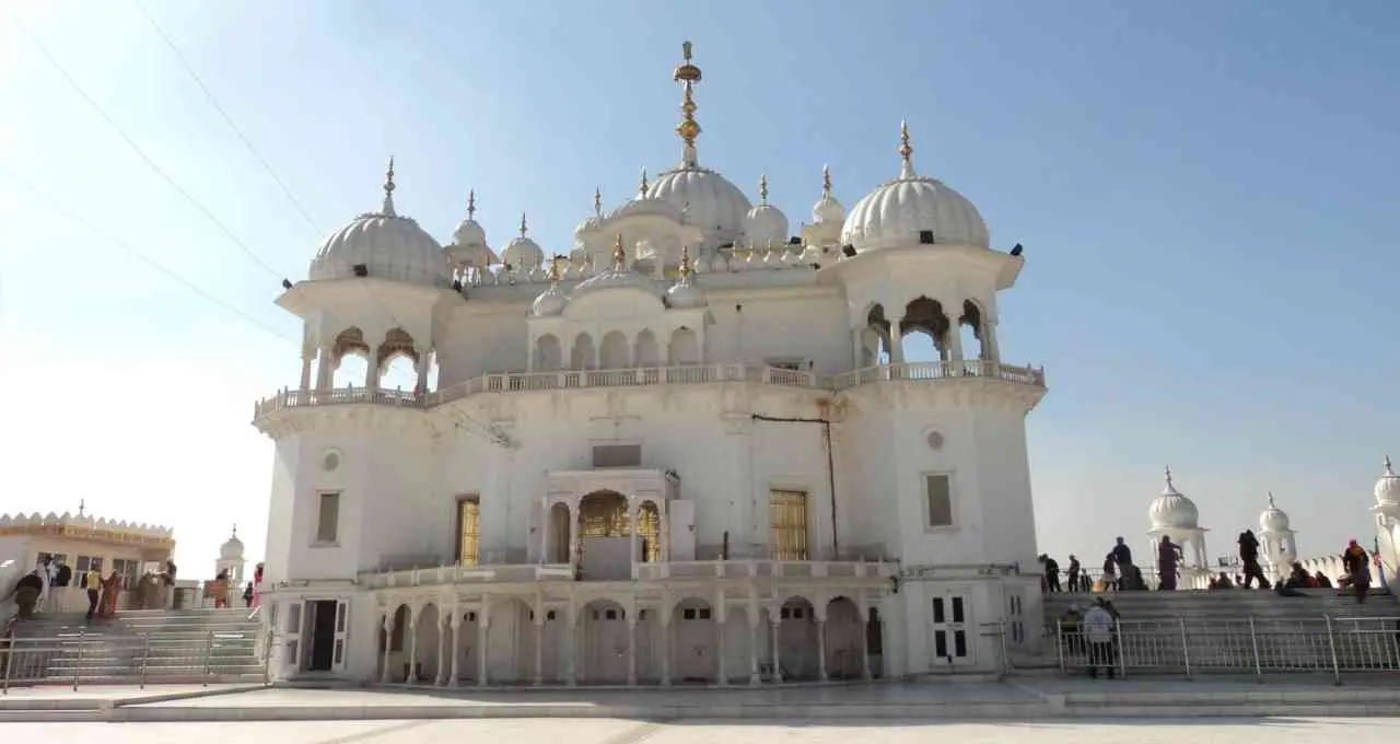 रोग मुक्ति और बेहतर स्वास्थ्य के लिए प्रसिद्ध भारत के 7 मंदिर, जानिए उनसे जुड़ी मान्यताएं और महत्व