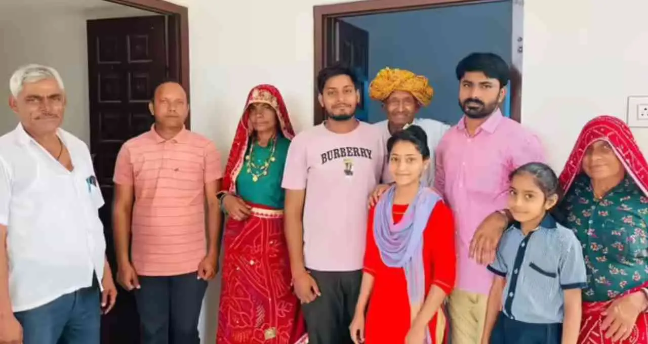Success Story: ऊंटगाड़ी पर ईंटें ढोने से UPSC अफसर बनने तक, गणपत यादव की प्रेरक कहानी