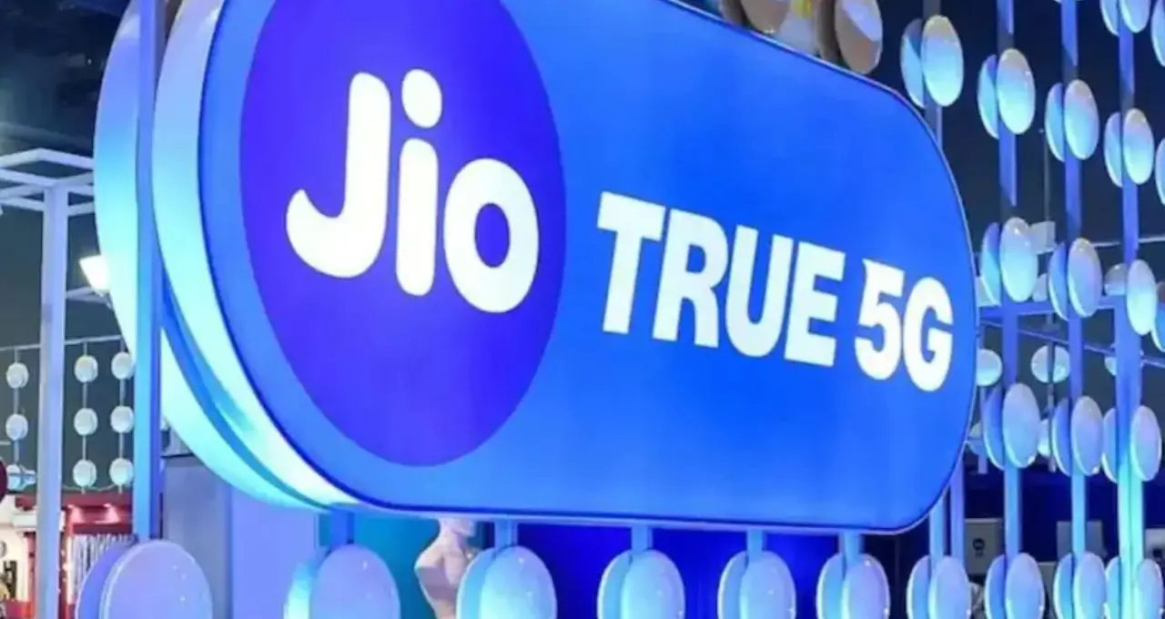 ফ্রি 5G ডেটার দিন কি শেষ হতে চলেছে? Jio-Airtel-Vi গ্রাহকদের জন্য বড় ইঙ্গিত, বাড়তে পারে রিচার্জের খরচ
