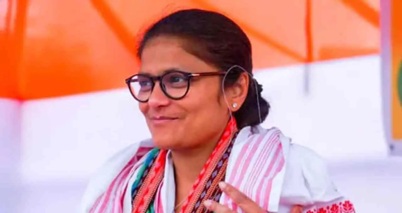 तृणमूल कांग्रेस को बड़ा झटका: राज्यसभा सांसद सुष्मिता देव ने राज्यसभा सदस्य पद से दिया इस्तीफाc