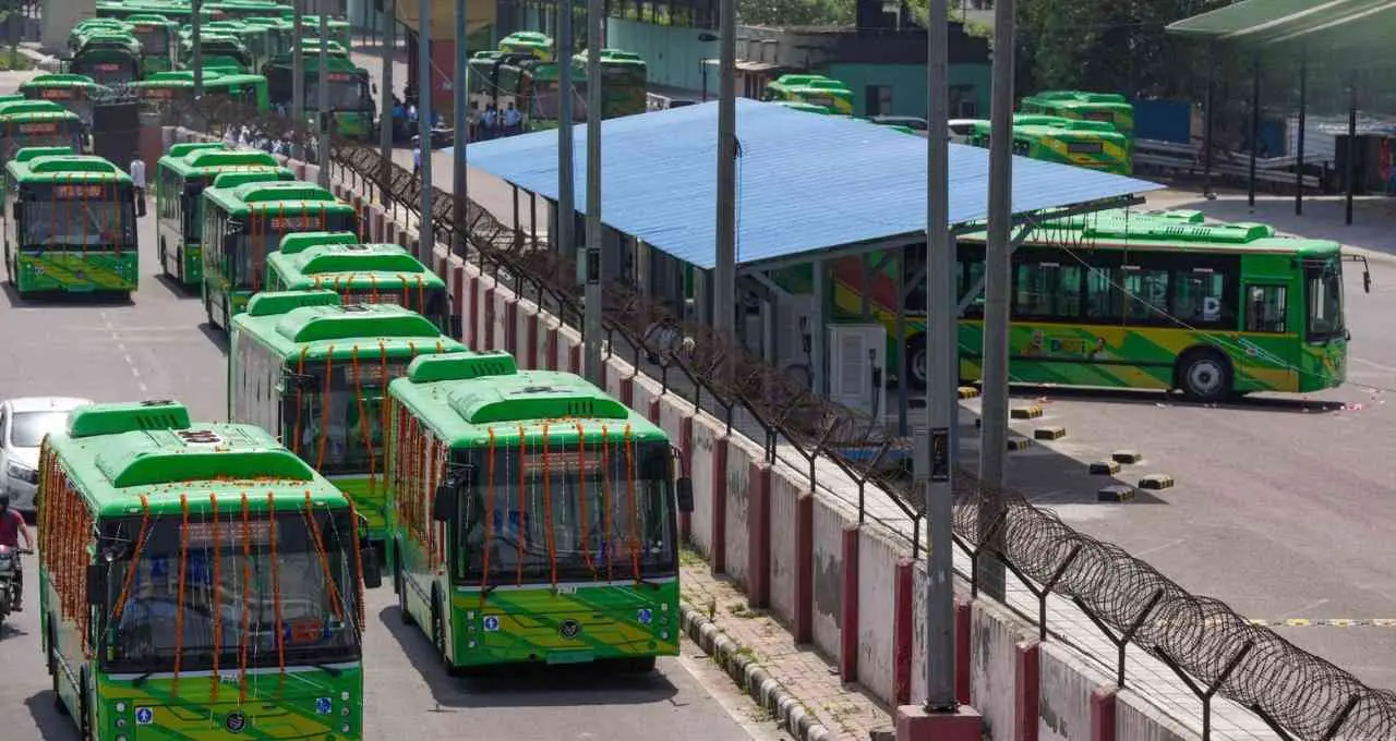 दिल्ली में नया DTC बस रूट शुरू, ढिचाऊकलां से आनंद विहार तक मिलेगी सीधी सेवा