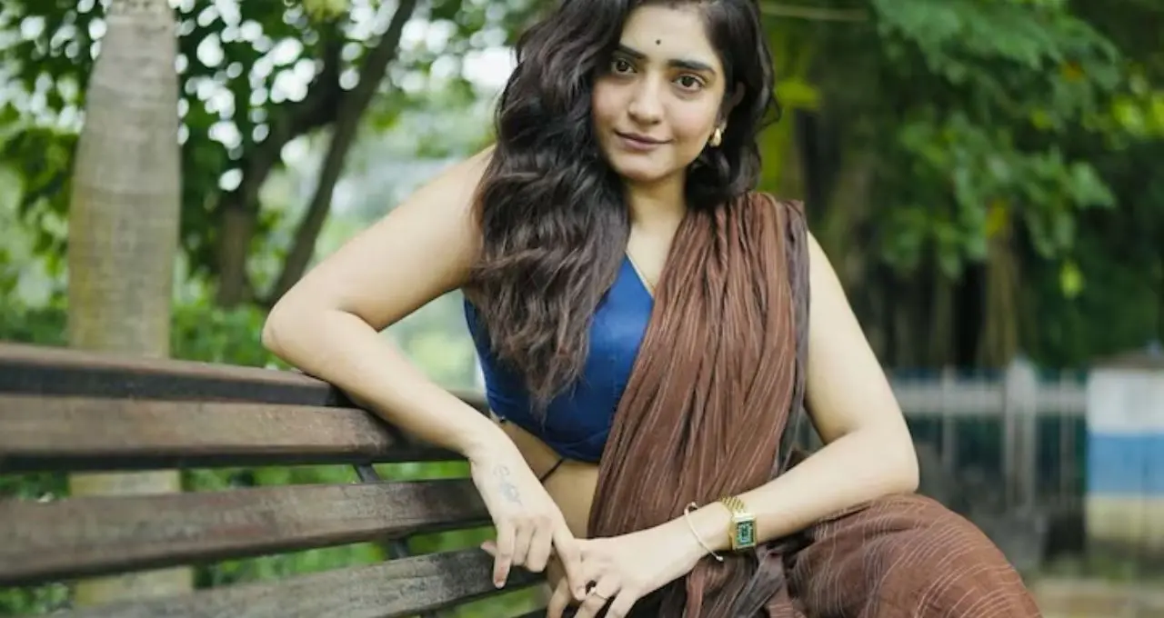 নতুন বাড়ি ‘পিছুটান’-এ গৃহপ্রবেশ মানসী সেনগুপ্তর, মহাদেব-লক্ষ্মী-জগন্নাথের মূর্তিতে সাজানো অন্দরমহল কাড়ল নজর
